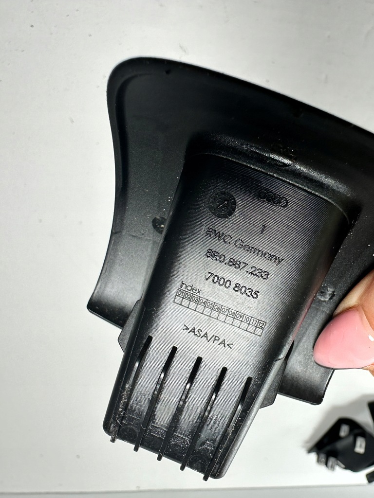 фото №4, Q5 8r заглушка isofix 8r0887233 комплект