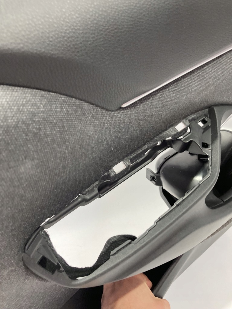 фото №1, Обшивка дверь перед правый yaris cross 21-