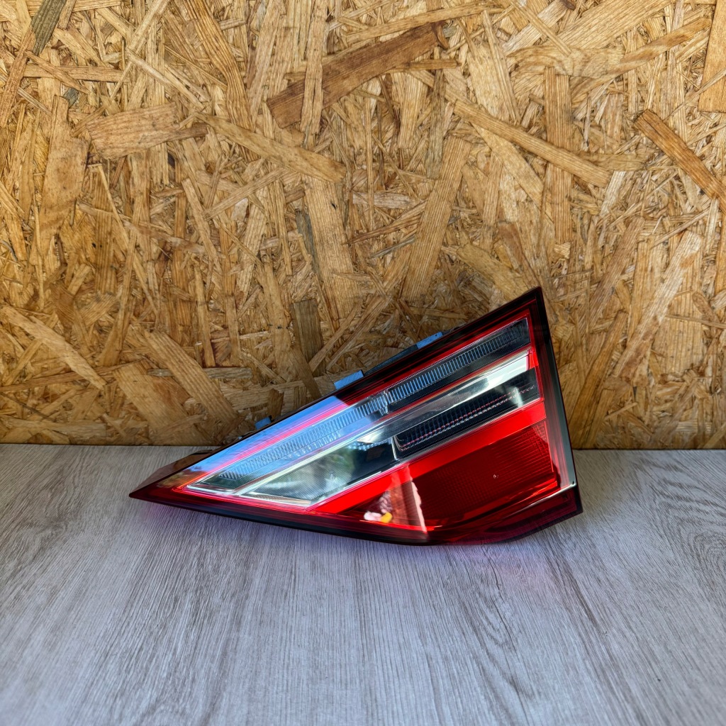 фото №1, Лампа задняя правая audi a1 82a 82a945076