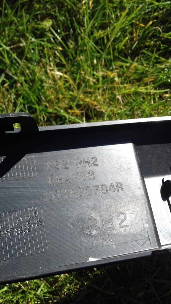 фото №3, Молдинг бампера заглушка хром перед права renault trafic iv 261a23784r