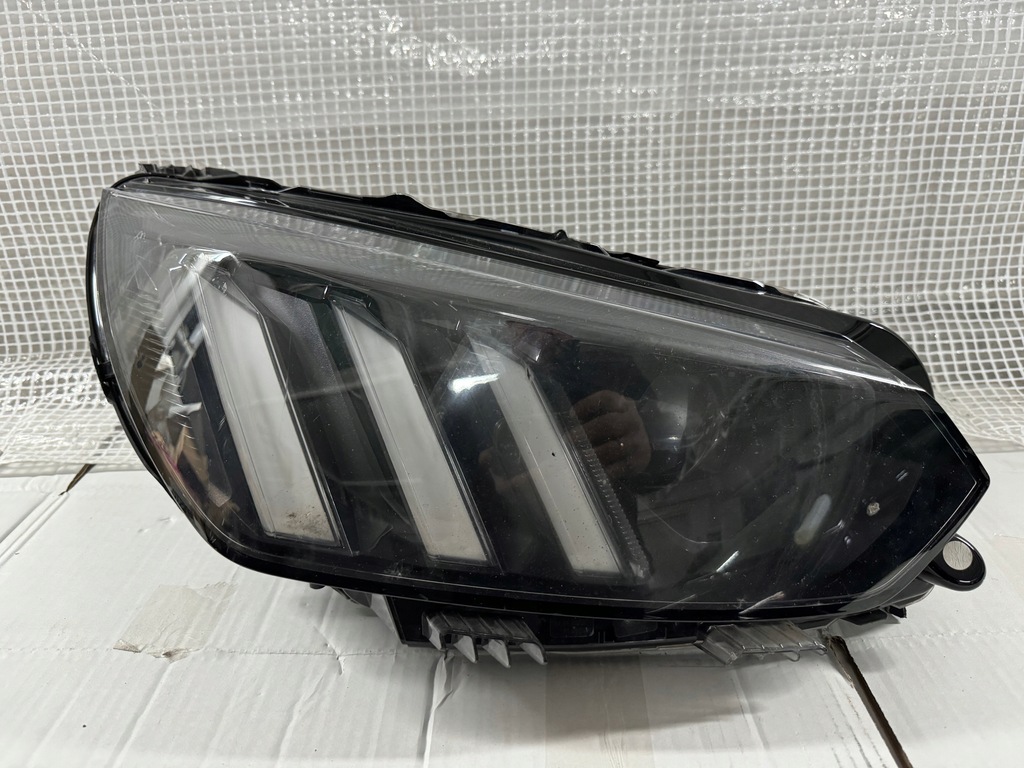 фото №1, Peugeot 208 ii права лампа full led