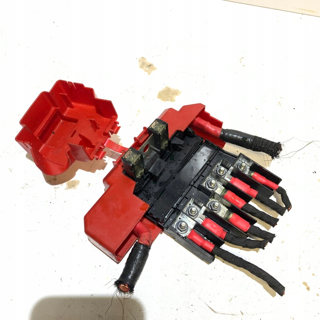 фото №1, Renault austral 1.2 e-tech клема запобіжники 403882800r