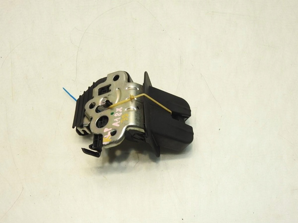 фото №7, Замок крышки багажника audi a1 8x 3d 8r0827505