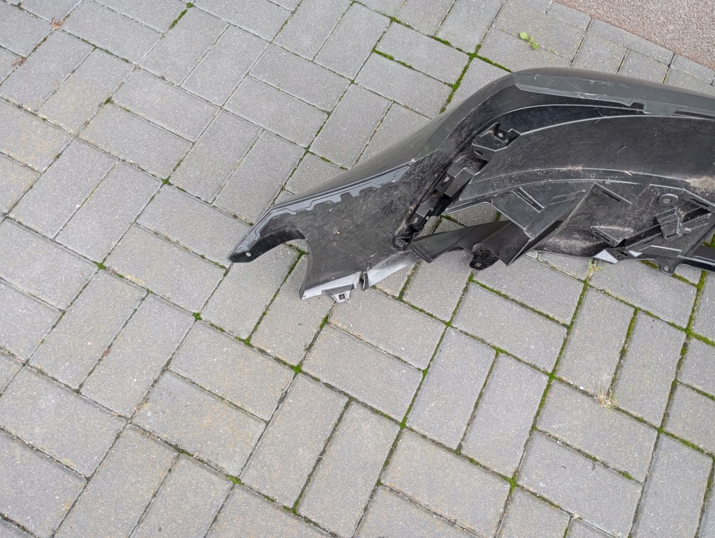 Бампер передній перед toyota corolla e16 рестайлінг  16- Зі Шроту