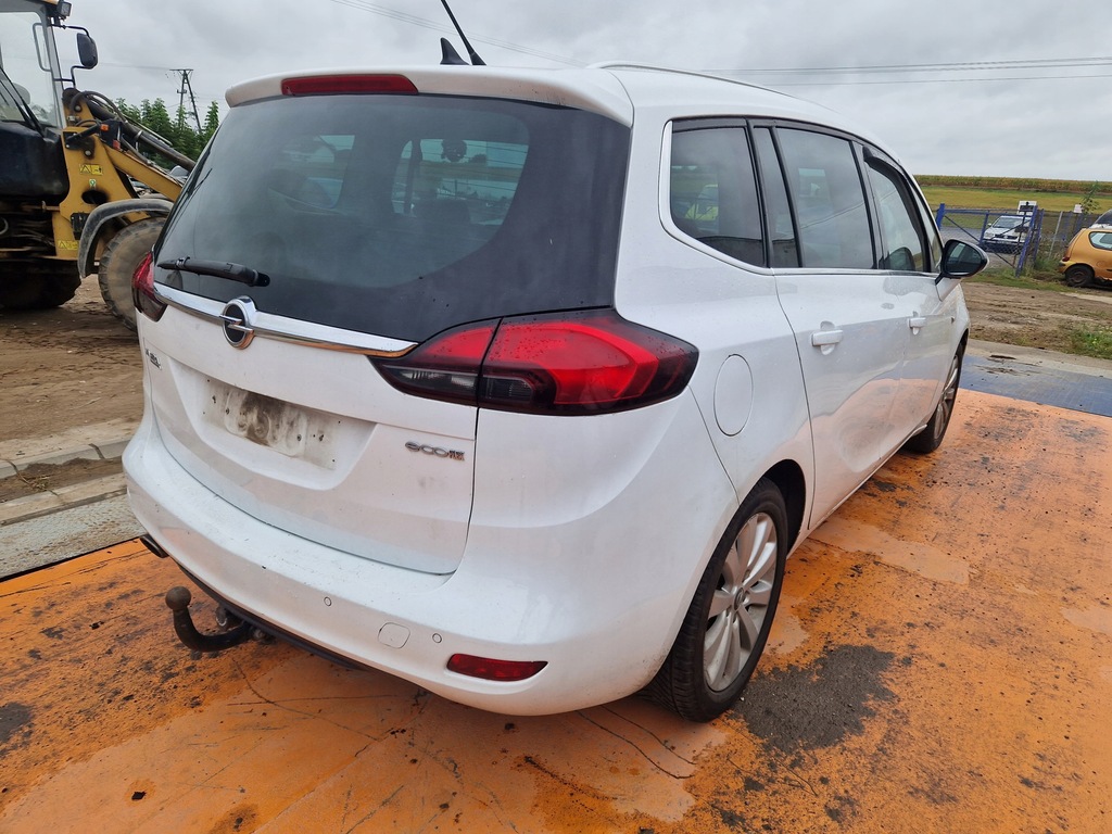 фото №1, Opel zafira tourer c 2015/01- четверть правая задняя z40r