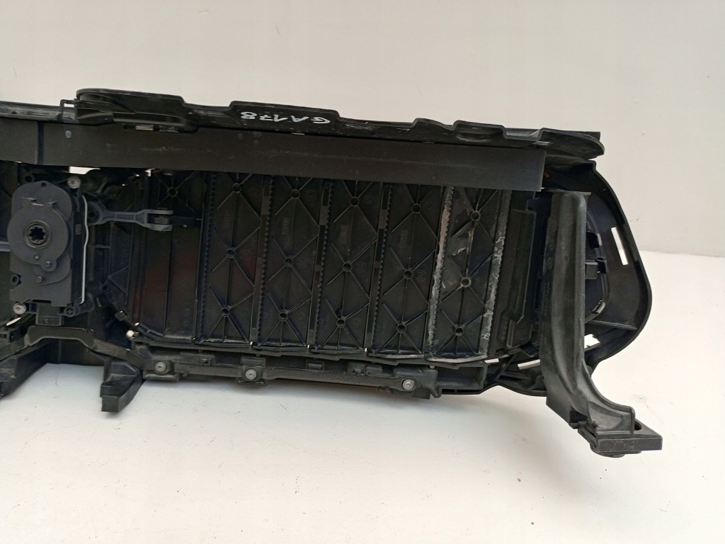 Bmw 5 v g30 g31 lci рестайлинг  2020- воздуховод впуск воздуха жалюзи 1149055 Цена