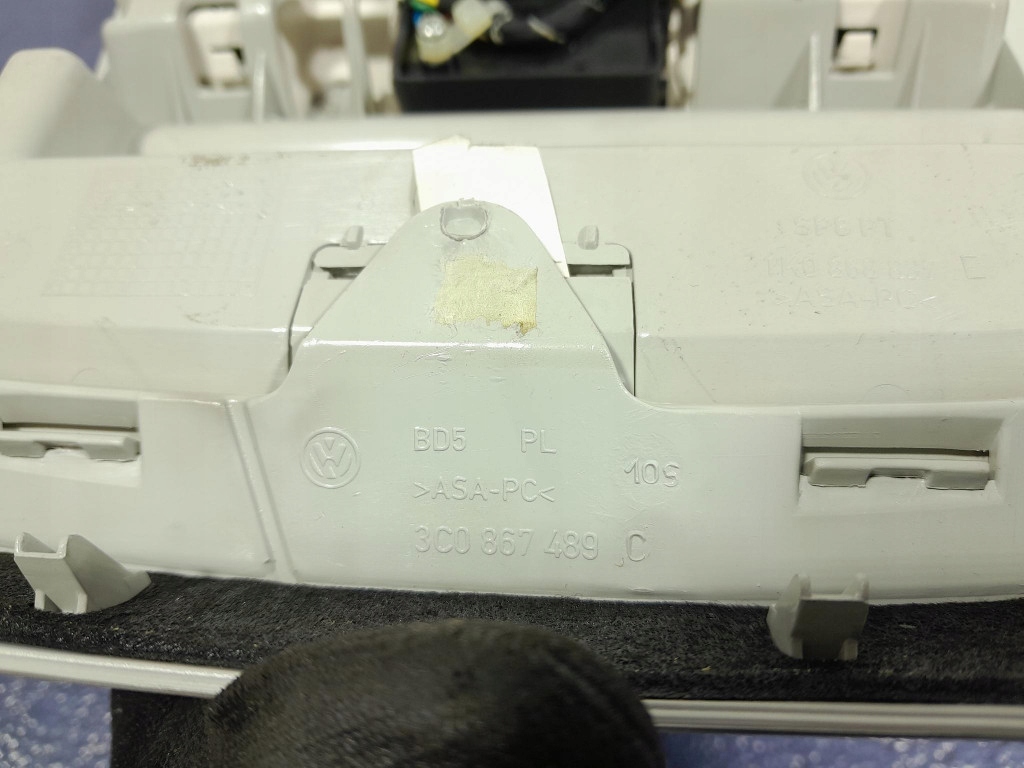 фото №8, Vw passat b6 лампа потолочный перед 1k0868837e