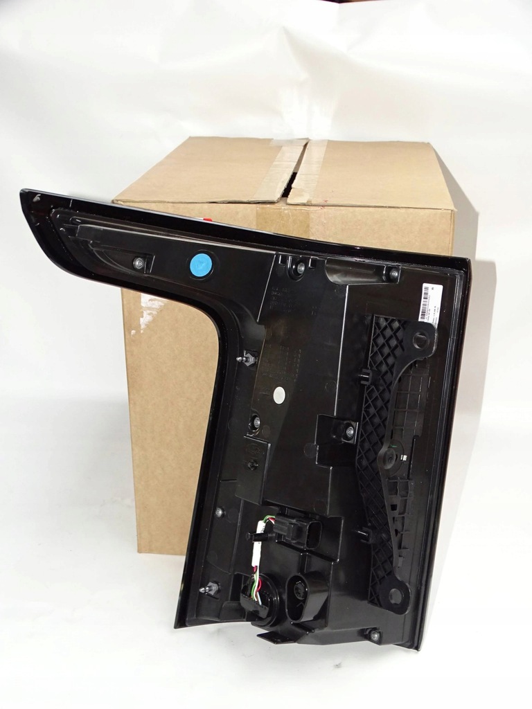 фото №3, Nowa лампа задняя r w крыло range rover l405 -17