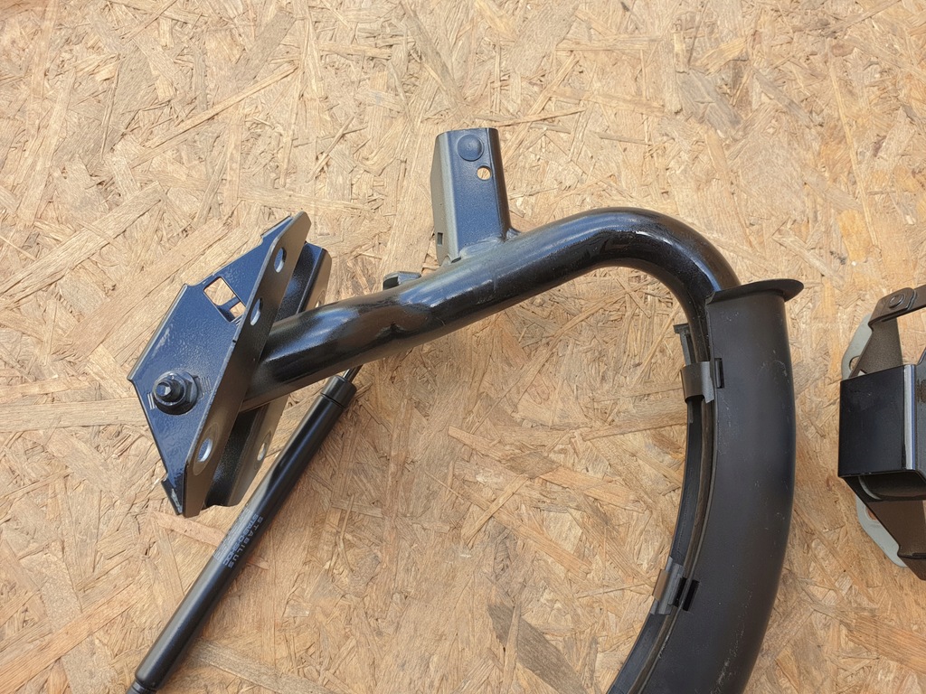 фото №4, Audi a5 8t coupe петлі кришки багажника