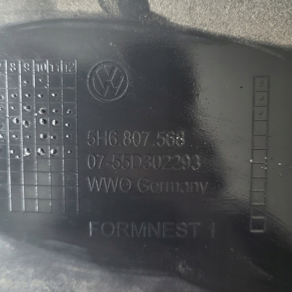 Спойлер бампера задній vw golf viii gti 5h6807568d Зі Шроту