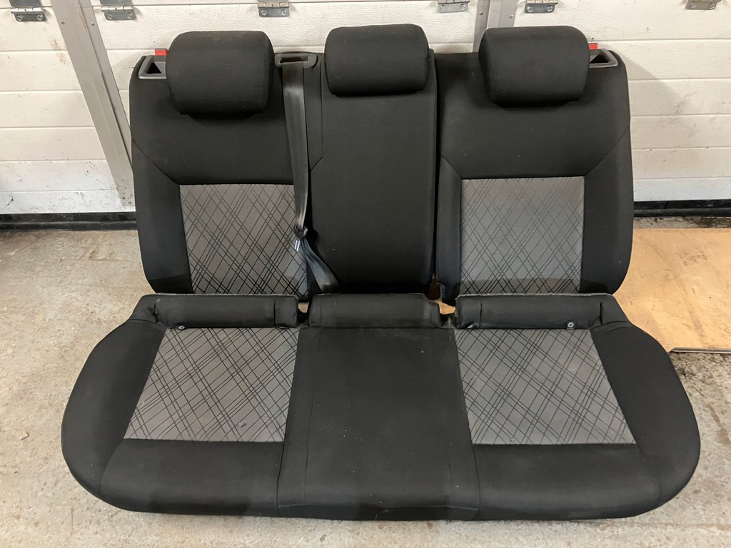 фото №6, Сиденья заднее сиденье комплект ! seat toledo 4 iv