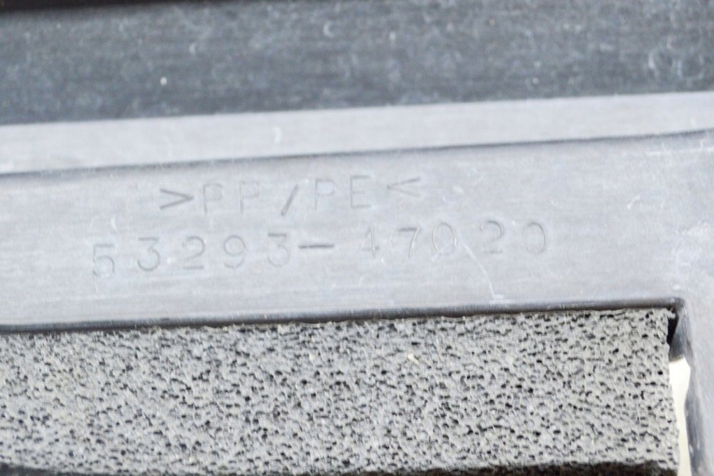 фото №6, Toyota prius xw30 1.8 hybrid 73kw радіатор права сторона дефлектор 53293-47