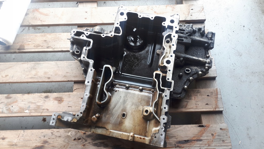 фото №12, S8 d3 поддон масляная основание 07l103603k 5.2 fsi s6