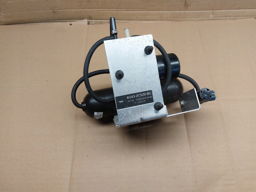 фото №5, Насос вакуумa вакуум aston martin vantage 4.7 16r 4g43-2c529-bc