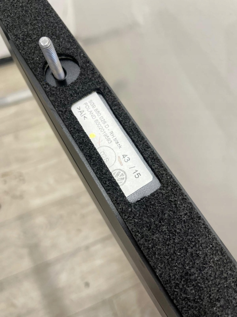 Рейлінги дахові комплект 5g9860026d 5g9860025c vw golf vii 7 універсал 15r Недорого