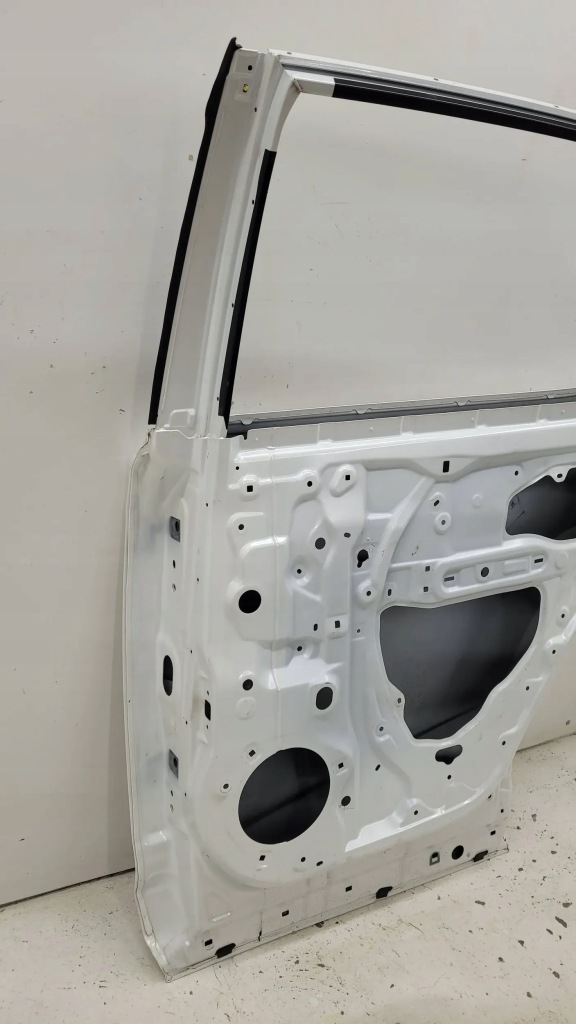 Lexus rx iv 4 15+ дверь задняя задняя правое  fv Киев