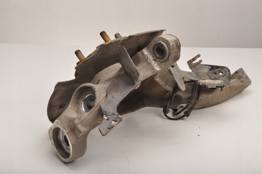 фото №2, Land rover discovery l462 поворотний кулак права передня