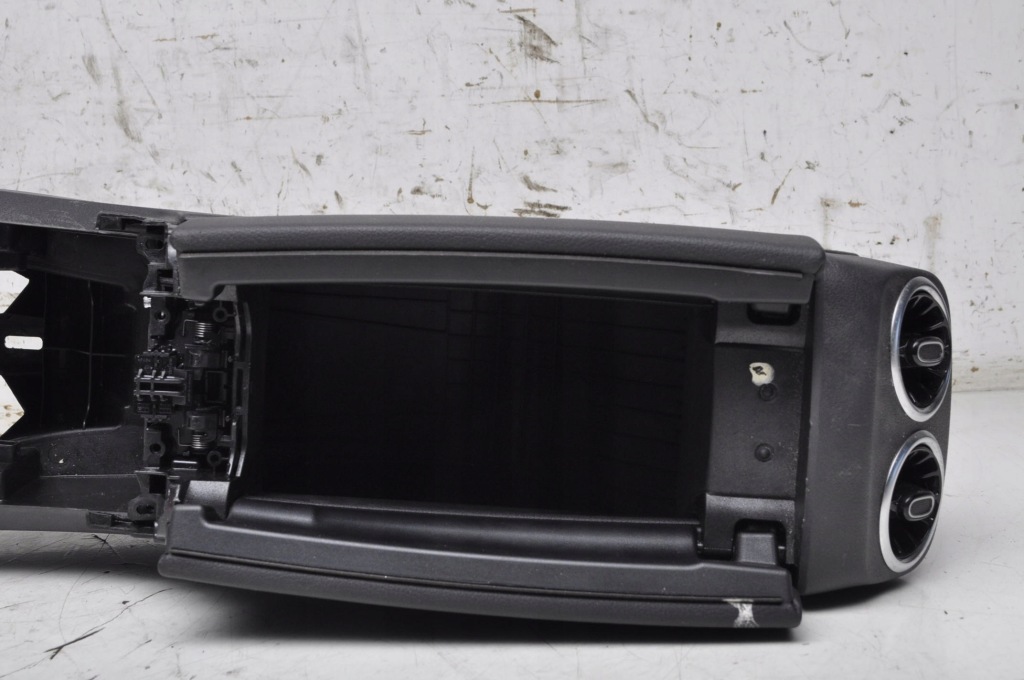 фото №6, Mercedes w177 amg тунель середній підлокітник