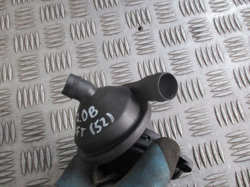 Клапан вакууму bmw e46 2.0 b lift Зі Шроту