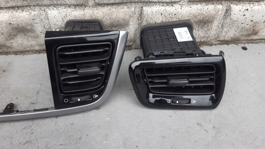 фото №3, Kia rio iv v 17- решётка обдув молдинг радио