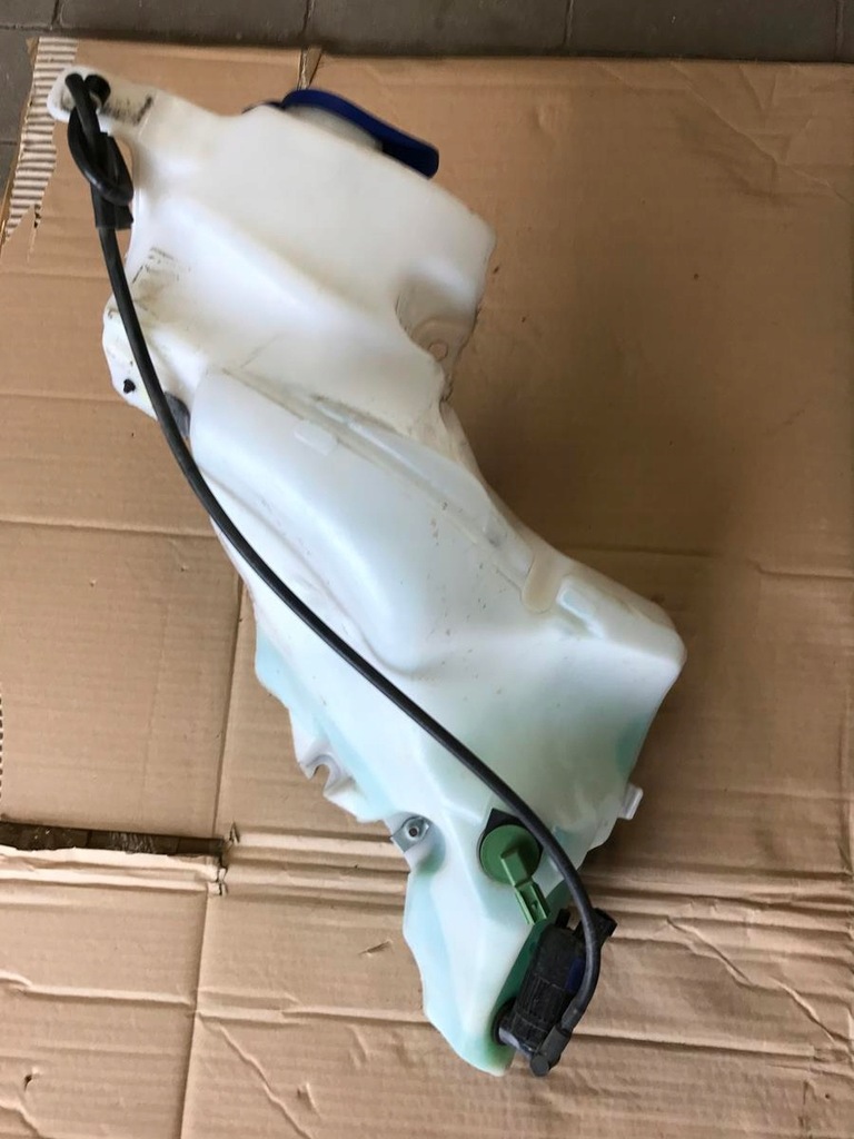 фото №1, Ford f150 raptor 2017-2020 бак бачок омывателя