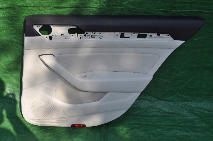 фото №1, Обшивка оббивка двері праве задні vw passat b8