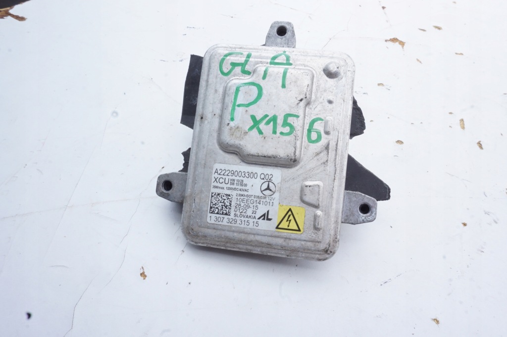 фото №1, Преобразователь лампы a2229003300 mercedes gla x156