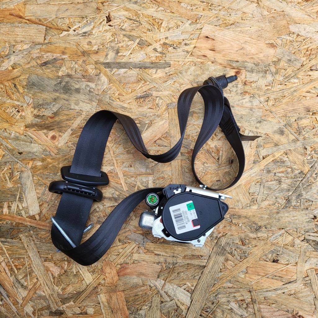 Купити Ford focus mk3 11-18r універсал hb ремінь безпеки правий перед