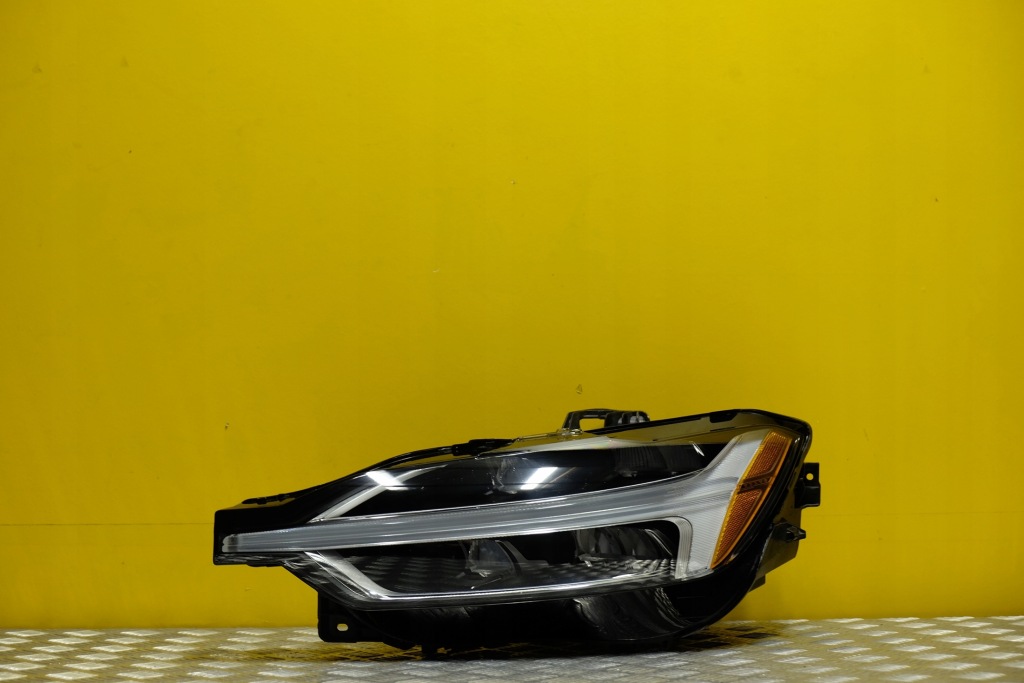 Купить Volvo xc60 2017- фара фара перед mid led америка