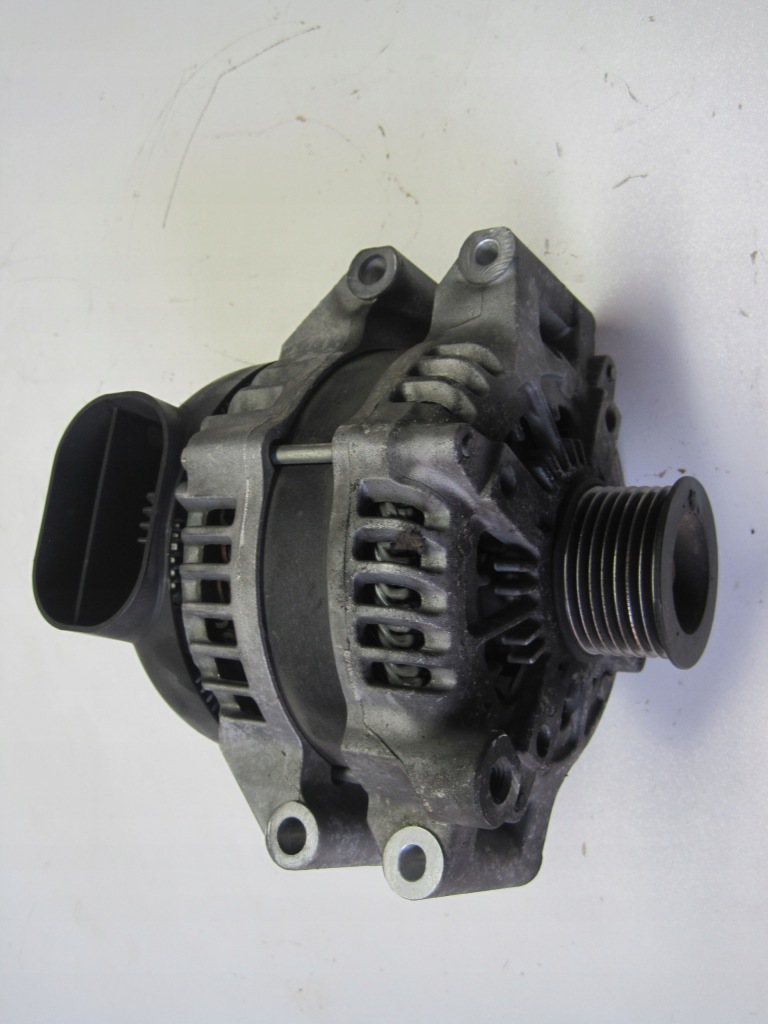 Купити Генератор bmw x6m f16 4,4i 7606628