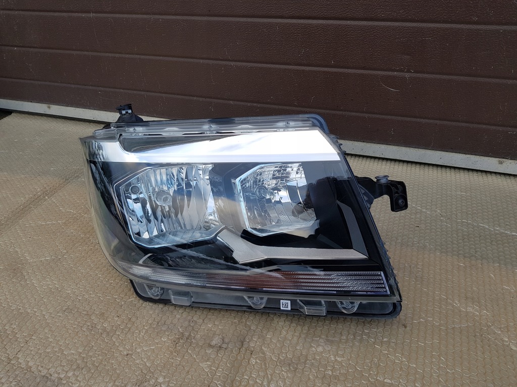 фото №1, Лампа правая vw crafter ii man tge