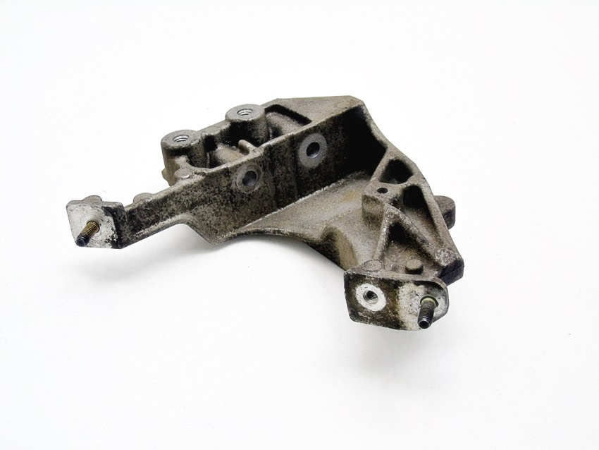 фото №1, Кронштейн двигателя 2.0 hdi 206 306 307 406 c5 partner