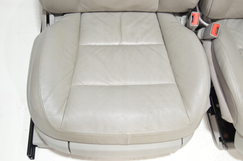 Купити Сидіння сіра шкіра вентильовані mercedes w221 s klasa lift el. заднє сидіння 218a