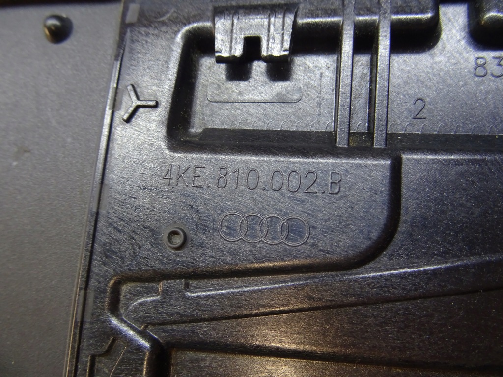 фото №10, Audi e-tron разъём крышка зарядки 4ke810002b llu