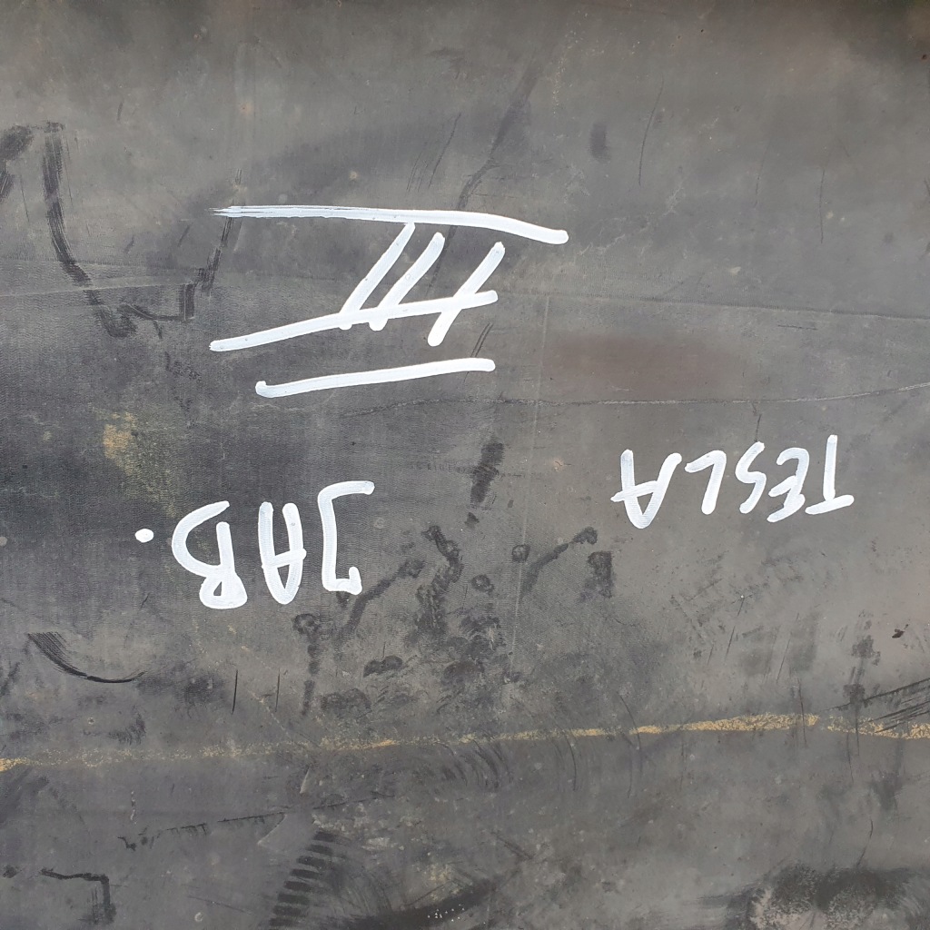 Накладка бампера перед tesla s Недорого