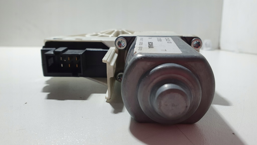 фото №5, Моторчик подъёма стекло правый scania r s ntg ngs 2076265