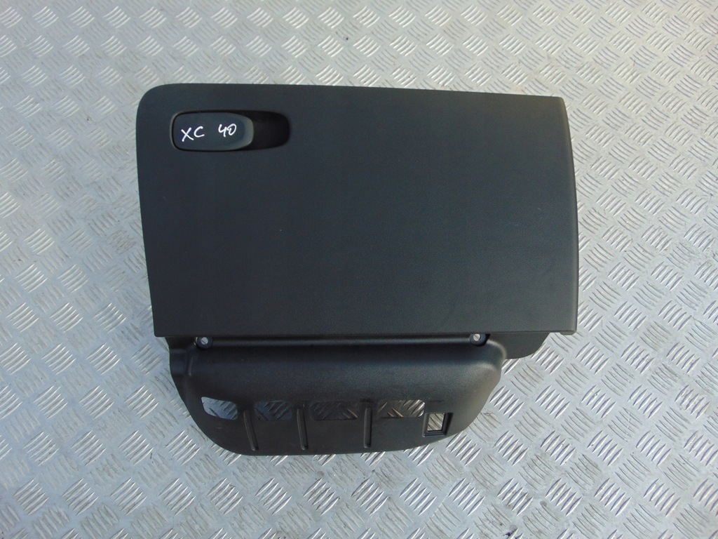 фото №9, Volvo xc40 2021 бардачок пасажира панелі приладової панелі europa 31442718 ключ