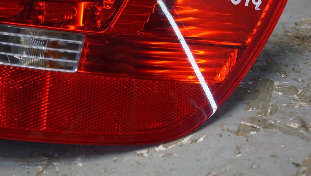 фото №7, Audi a6 c6 lift kombi лампа правий задня led c1944