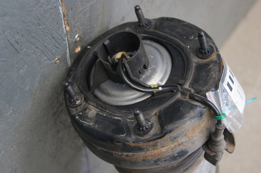 фото №6, Audi a8 d4 4.2 tdi амортизатор правий перед 4h616039