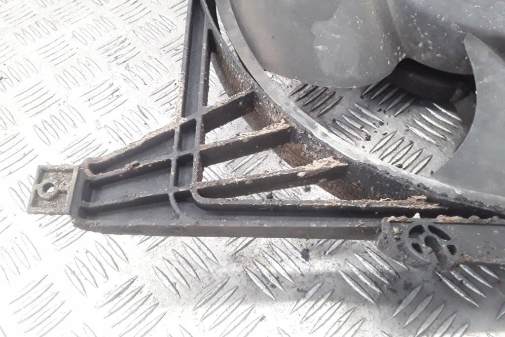 Вентилятор радіатора renault kangoo kc0/1_ 8240351 1.9l дизель 59kw 2001 Доставка