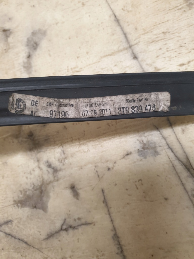 фото №11, Skoda superb ii молдинг дверь правый задняя 3t9839476