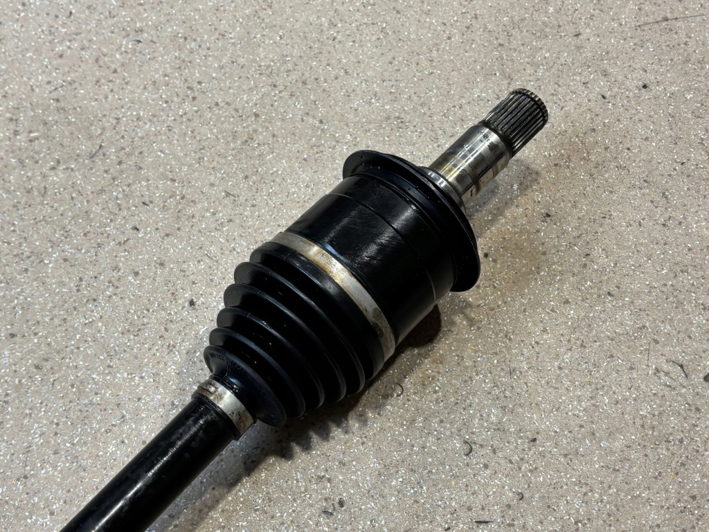 Привідний вал задня задній сторона права mercedes-benz gle w167 a1673507301 Оригінал