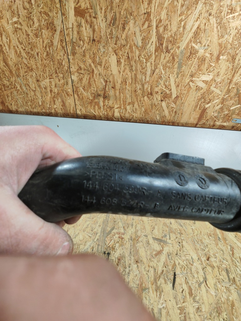 фото №4, Труба wąż интеркулер renault clio iv 144604599r