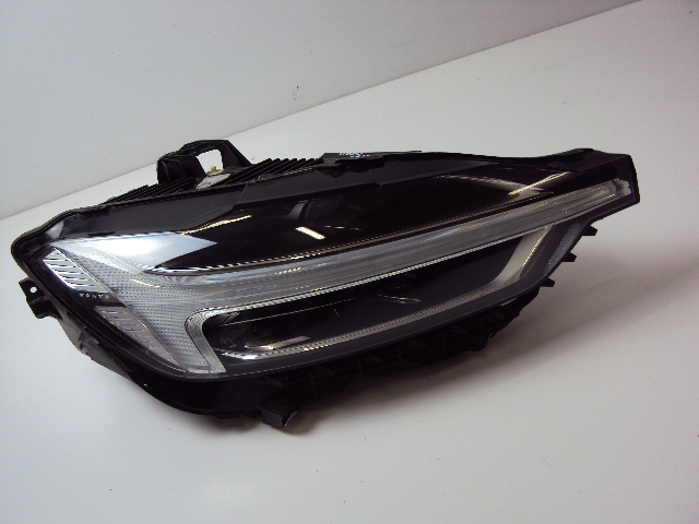фото №1, Лампа правий перед full led volvo xc60 ii