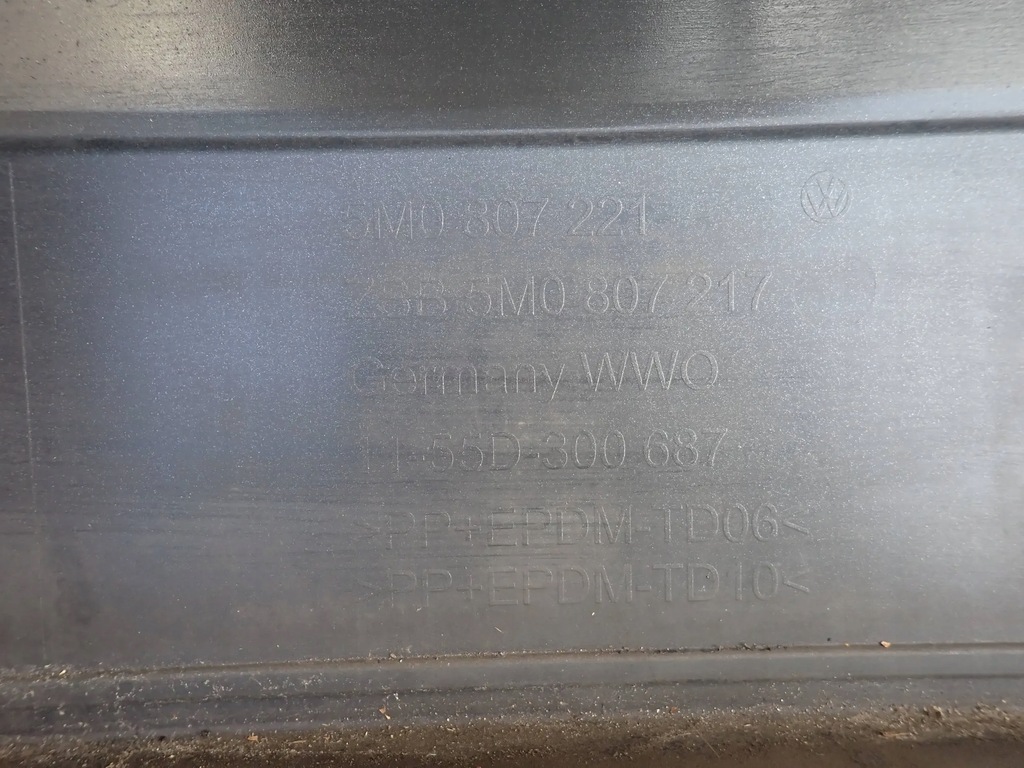 фото №12, Бампер перед передний vw golf v plus 5m0807221