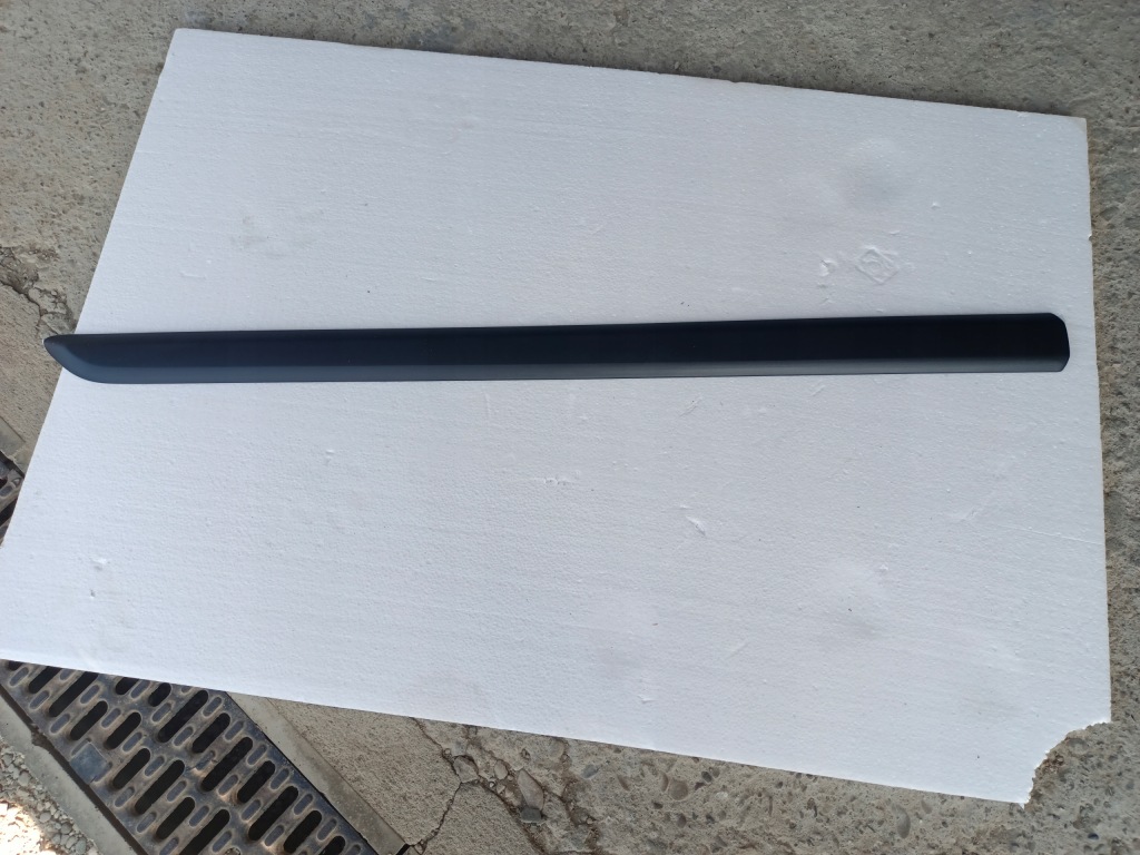 фото №1, Молдинг дверь правый перед skoda yeti 5l0853516