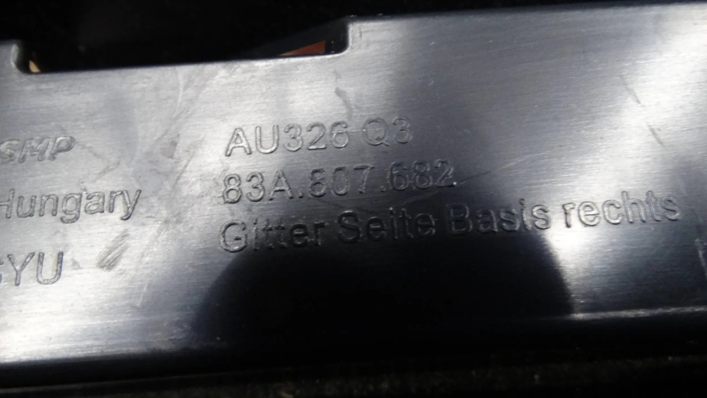 Решётка бампера правый перед 83a807682 audi q3 ii с Разборки