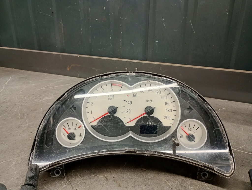 фото №1, 13128297de лічильник приладова панель opel corsa c