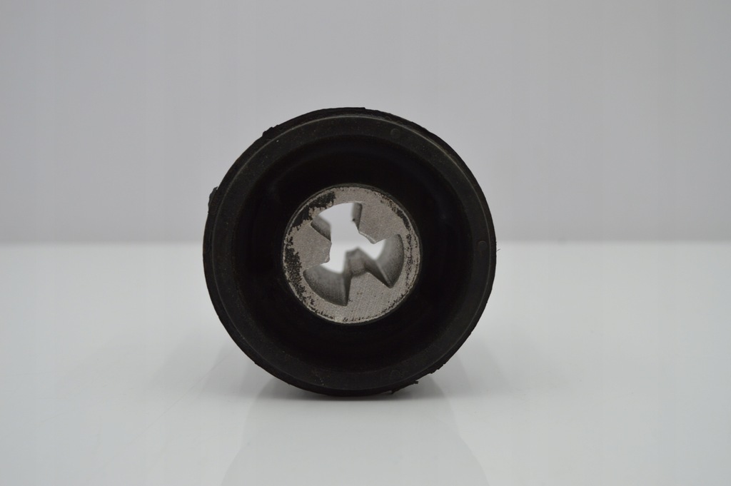 фото №6, Втулка балка skoda fabia octavia roomster