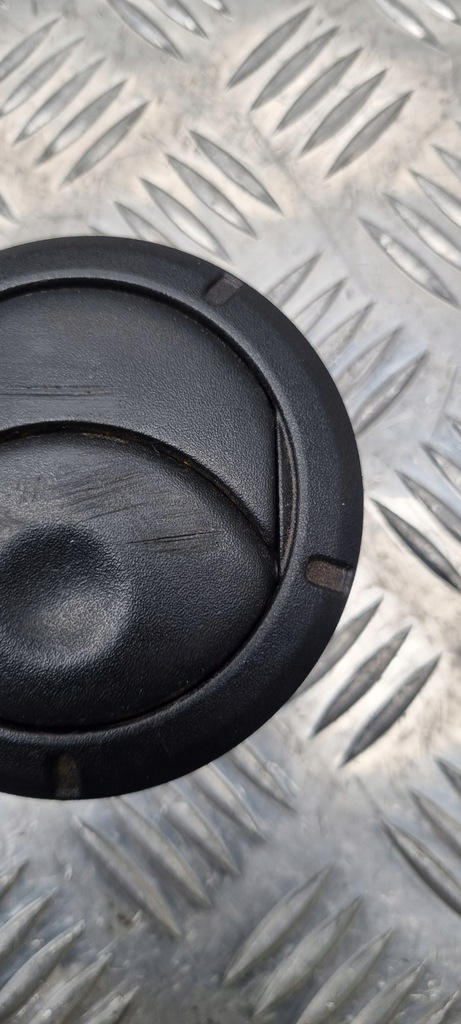 фото №4, Dacia renault решётка обдув 8200212480p